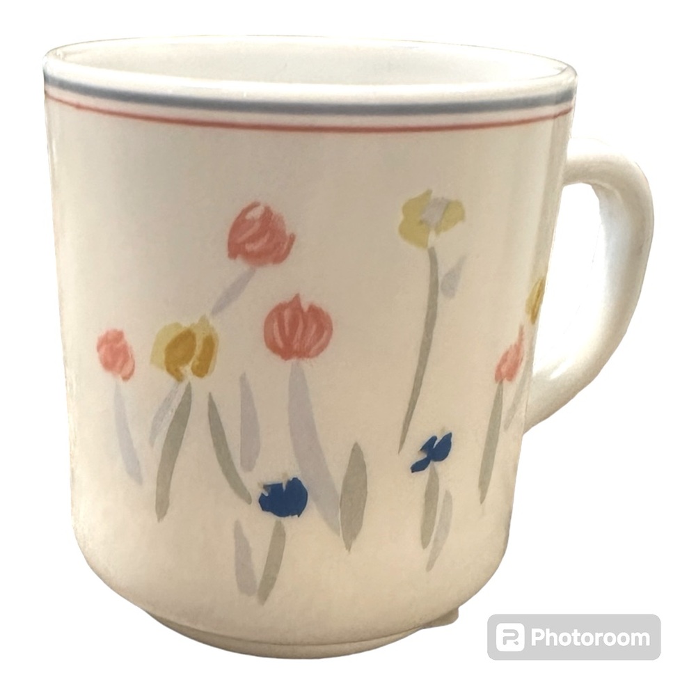 Vintage floral mug